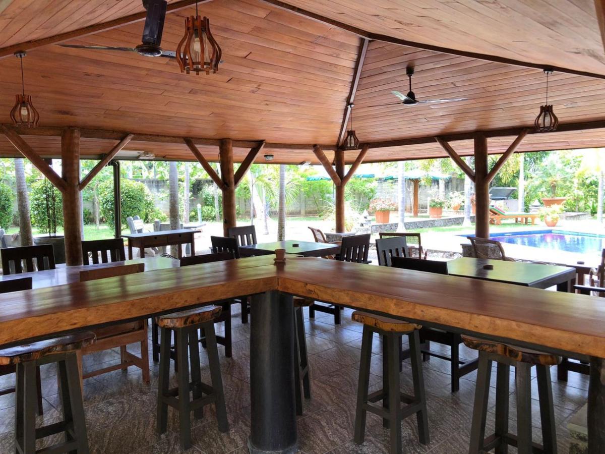 Avalon Village Resort Induruwa Exteriör bild
