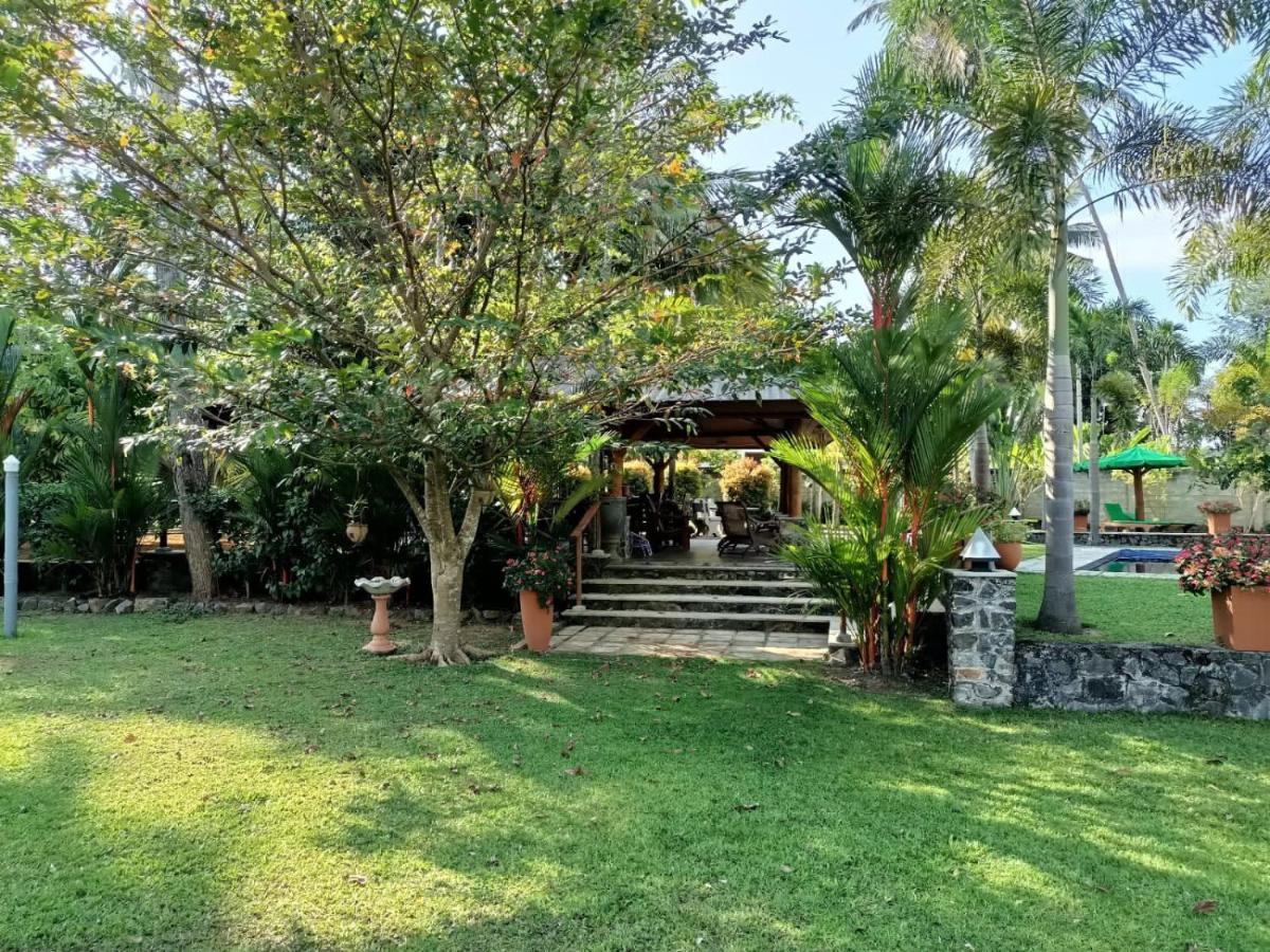 Avalon Village Resort Induruwa Exteriör bild